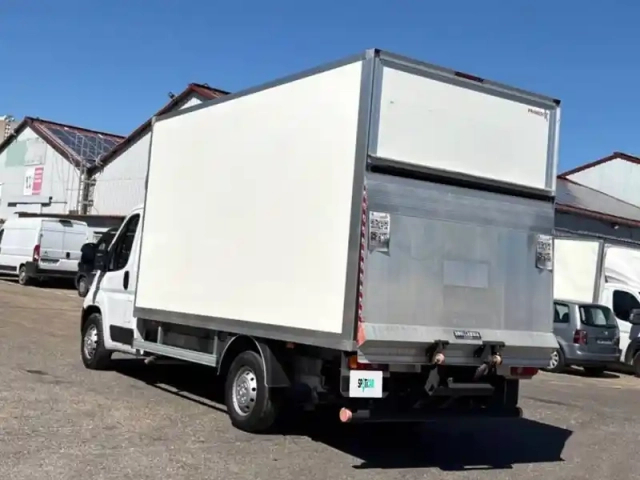 Peugeot Boxer fourgon tole 3.5 t l3h2 bluehdi 140 s&amp;s bvm6 — photo 17