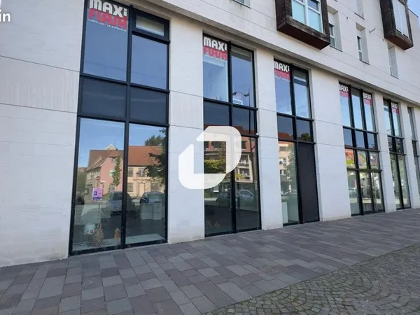 Local commercial 190 m²