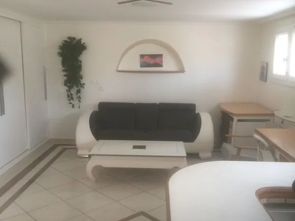 Appartement meublé la rochelle ouest uniquement pour étudiant