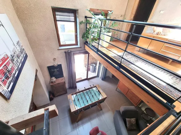 Maison en pierre et pisé rénovée de 186 m² - Centre de Sai