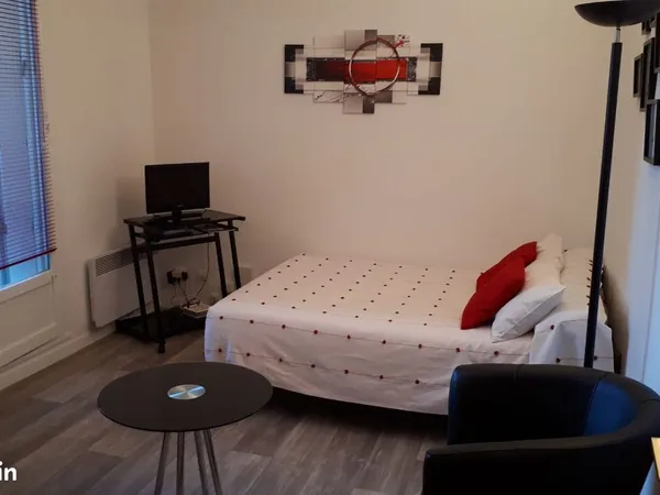 Pau Centre STUDIO Meublé tout confort