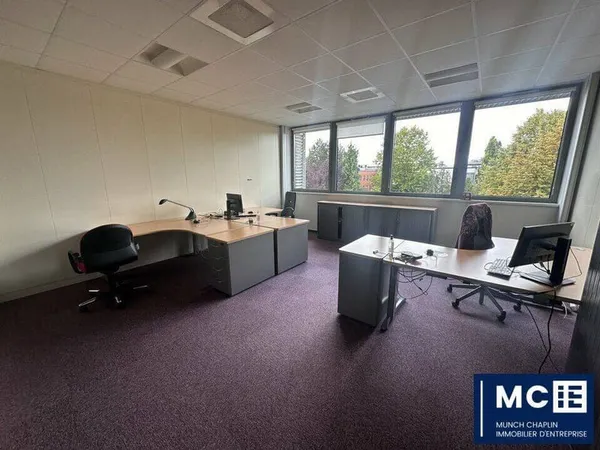 Bureaux 961 m²