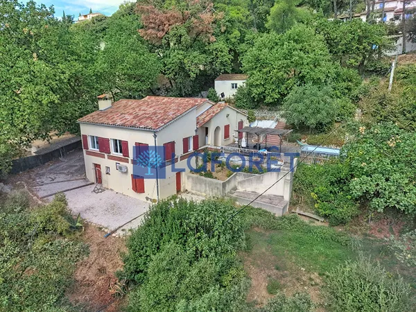 Maison 8 pièces 168 m²