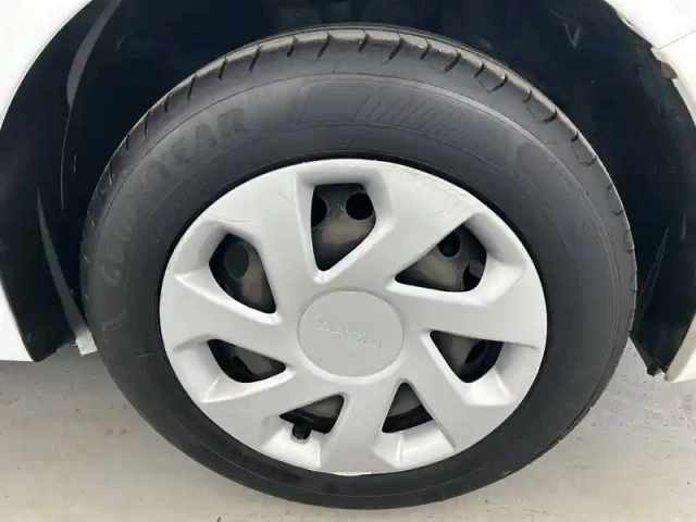 Dacia Sandero sce 75 — photo 19