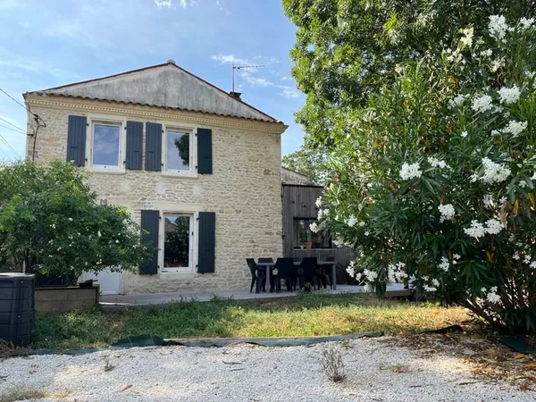Maison 9 pièces 195 m²