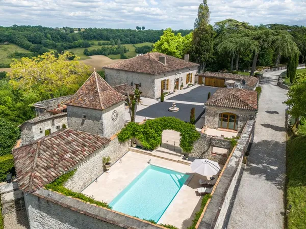 Maison de luxe 10 pièces 348 m²