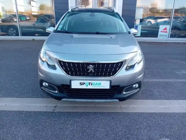 Peugeot 2008 1.2 puretech 110ch s&amp;s eat6 — photo 2