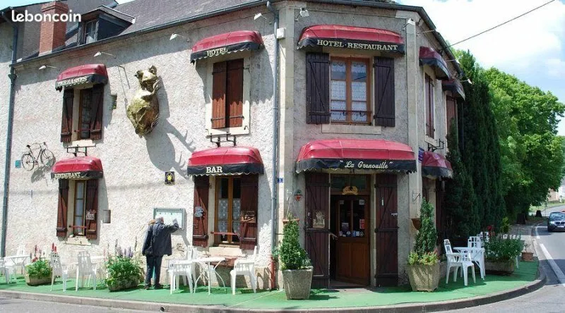Photo 1