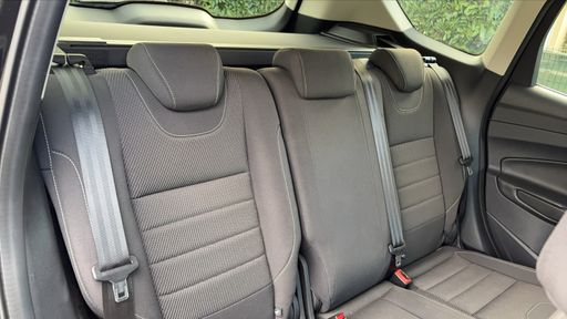 Ford Kuga 1.5 Ecoboost 150 - Titanium – 2016 – 136480 km – Essence – Boîte Manuelle — photo 15