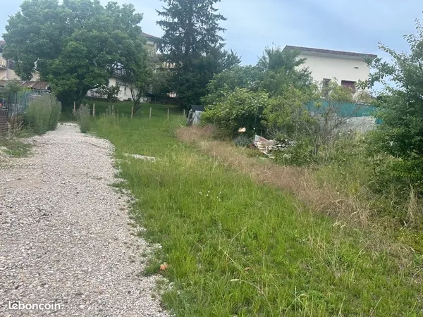 Terrain constructible au coeur de Chalamont