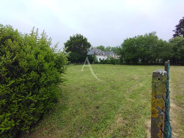 Terrain de 1095 m²