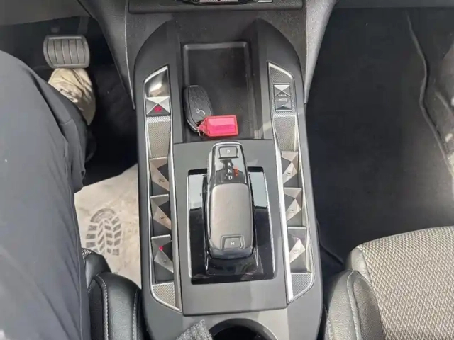Ds Ds 3 ds3 crossback puretech 130 eat8 montmartre — photo 20