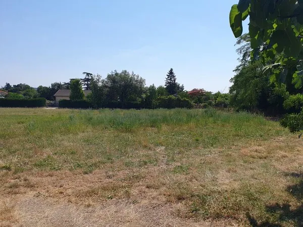 Terrain 1170 m²