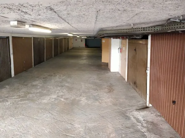 Garage fermé+cave