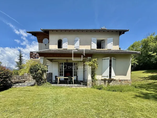 Villa 300 m²