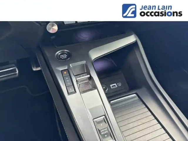 Peugeot 308 phev 180 e-eat8 — photo 13