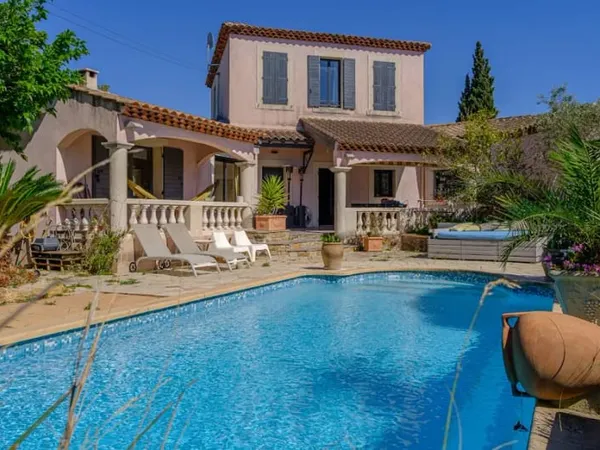 Maison 7 pièces 200 m²