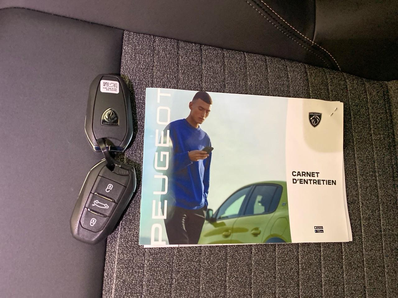 Peugeot 5008 hybrid 145 ch e-dcs6 allure — photo 13