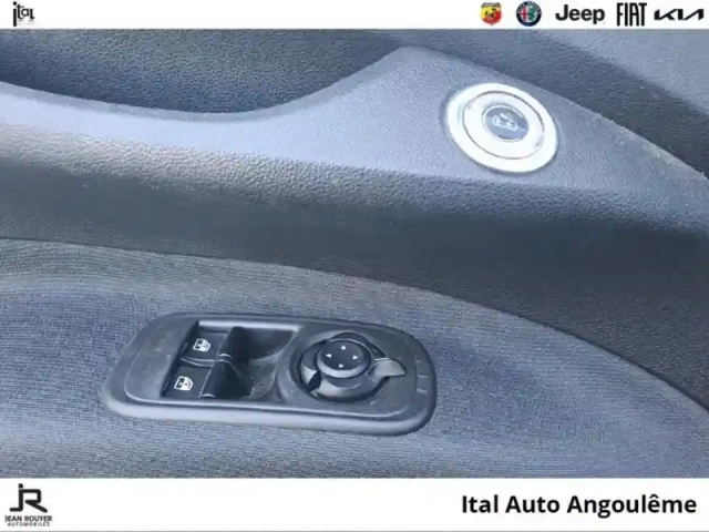 Fiat 500 e 118ch pack confort my23 — photo 12