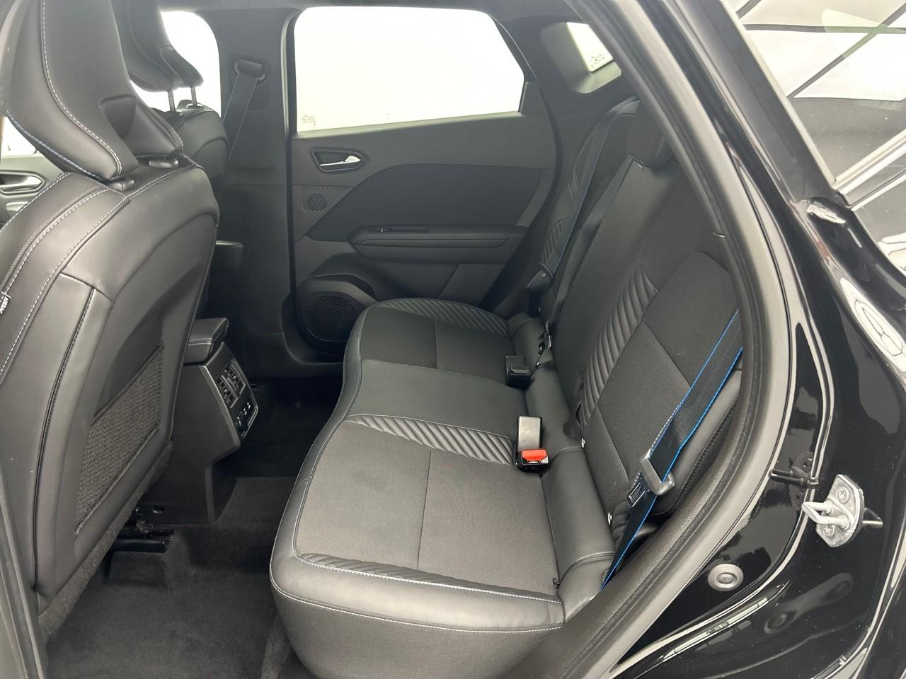 Renault Captur e-tech full hybrid 145 ch esprit alpine — photo 13
