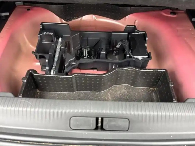 Peugeot 2008 puretech 130 s&amp;s eat8 active business — photo 27