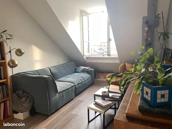 Loue une chambre dans appartement en plein centre ville