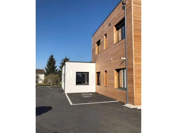 Bureaux 300 m²