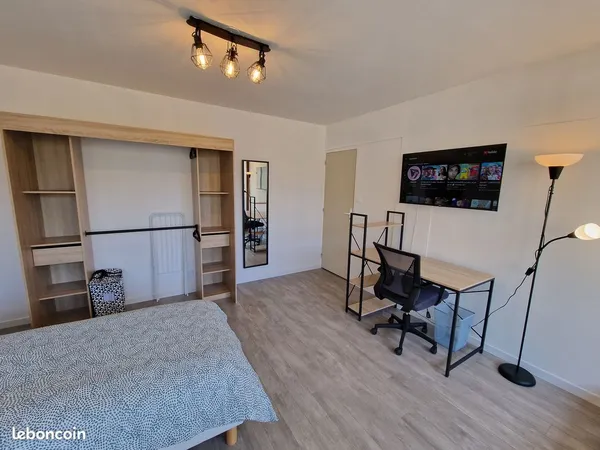 Logement 1P avec une Chambre 17m² IUT/METARE