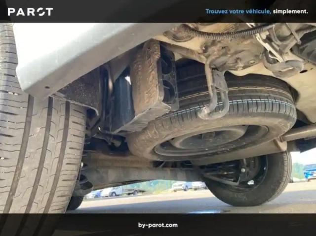 Ford Transit Courier fourgonnette 1.0e 100ch stop&amp;start trend — photo 29