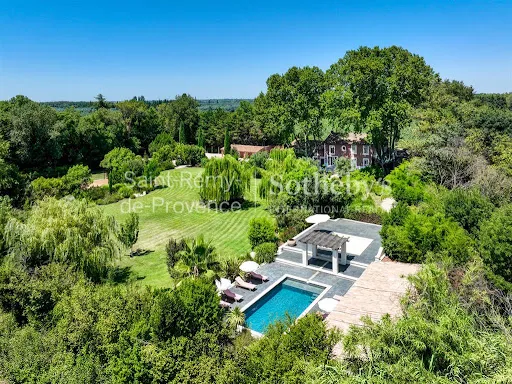 Mas provençal 9 pièces 325 m²