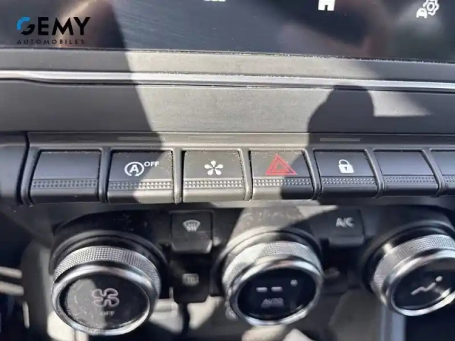 Renault Captur tce 90 — photo 20