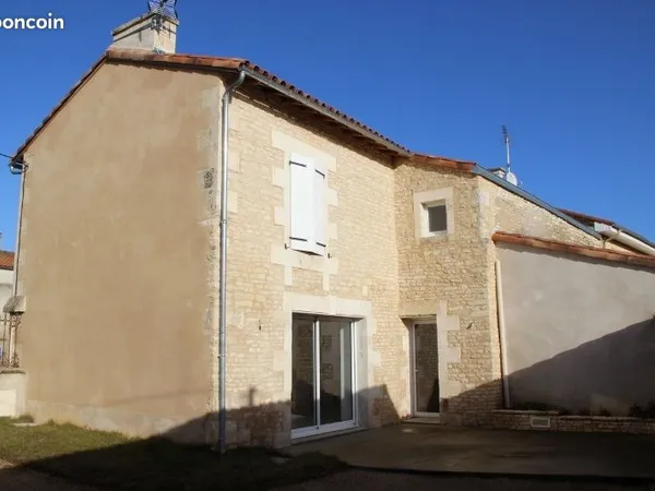 A LOUER: MAISON 150m2 idéalement située