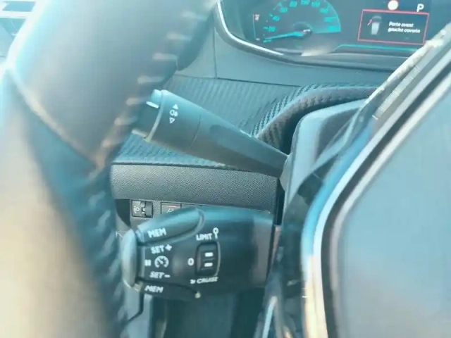 Peugeot 208 electrique 50 kwh 136ch — photo 20