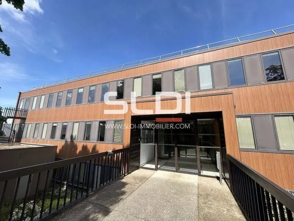 Bureaux 126 m²