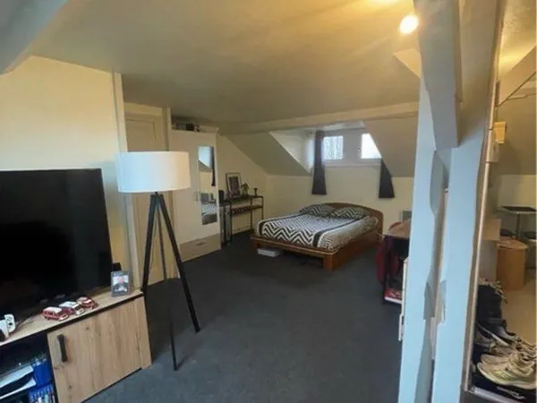 Studio non meublé à louer par particulier