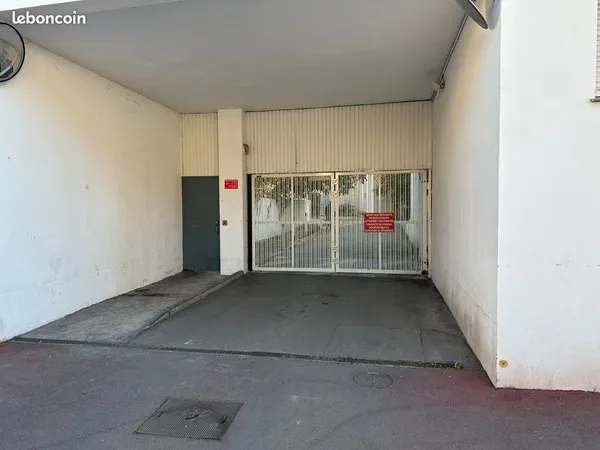 Parking sécurisé - Résidence L'Ambassadeur - Avenue de Lodève / Arceaux