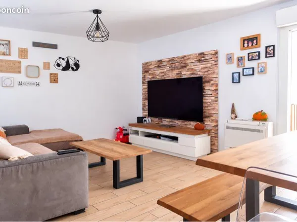 À VENDRE - T3 avec terrasse , box fermé et cave - Marseille 13010 - 260 000