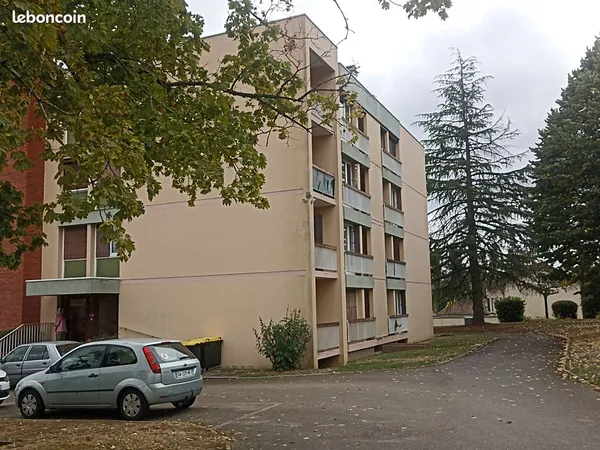 APPARTEMENT 4 pièces + cave avec locataire