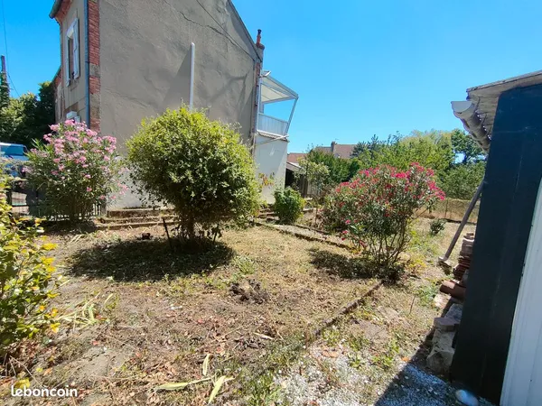 Maison Location Moulins 2p 42m² 635€