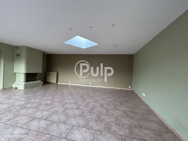 Maison 5 pièces 245 m²