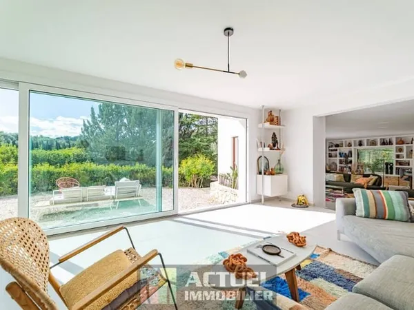 Maison 5 pièces 180 m²