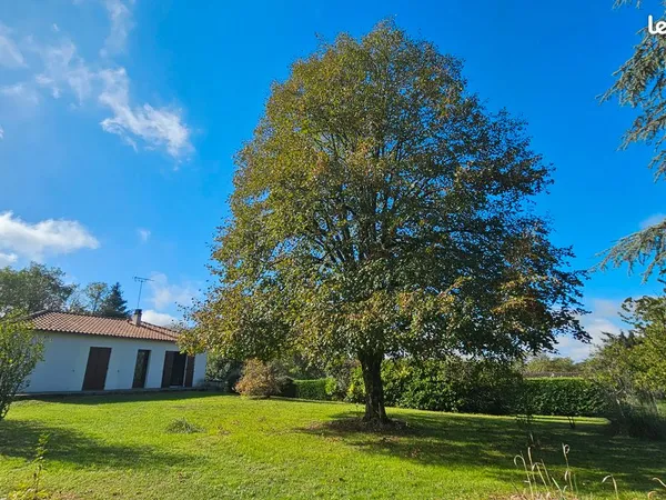 Maison avec Sous-sol et jardin et bois