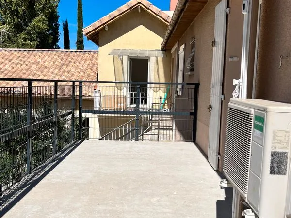 T2 meublé rénové - terrasse - jardin - climatisation - stationnement