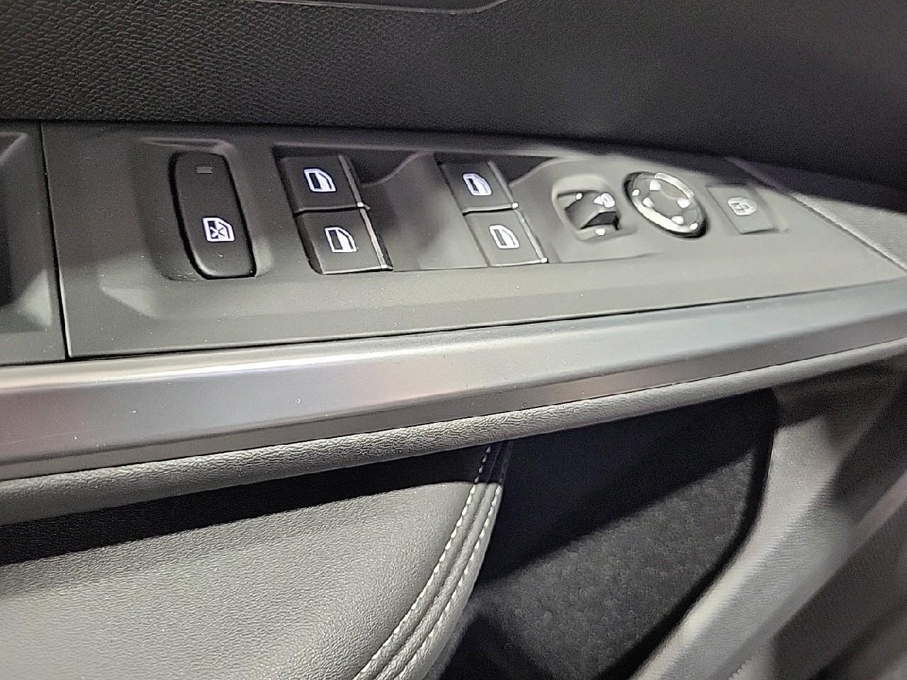 Peugeot 5008 hybrid 136 e-dcs6 gt — photo 23