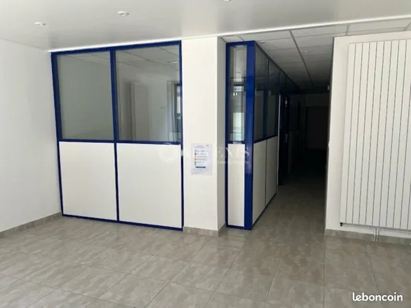Local commercial 118 m²