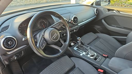 Audi A3 Sportback 1.5 TFSI 150 S-Tronic7 - S Line – 2018 – 86555 km – Essence – Boîte Automatique — photo 13