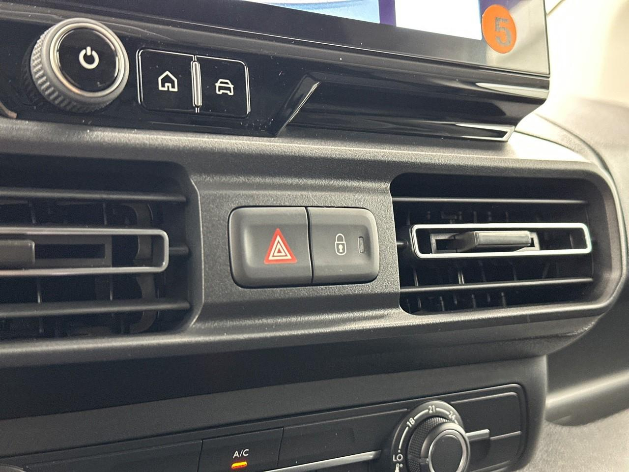 Citroën Berlingo van m diesel 100 ch manuelle — photo 26