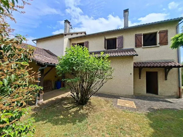 Maison 5 pièces 260 m²