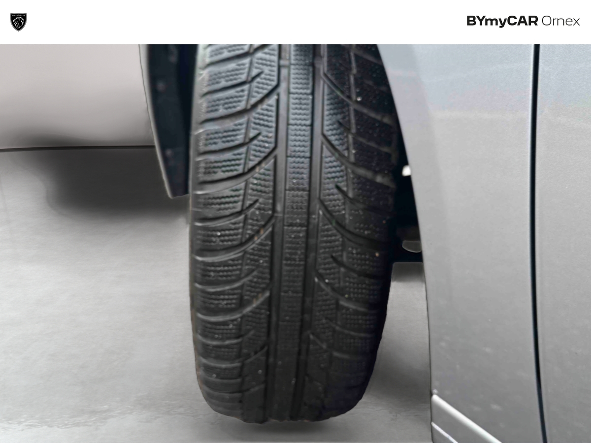 Peugeot 208 PureTech 100 S&amp;S BVM6 — photo 13