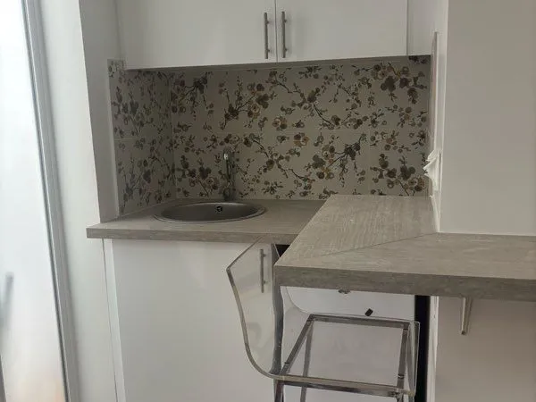 Beau studio rénové